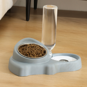 Enhance Your Pet's Dining Experience with Our Multifunctional Feeding Bowl Set