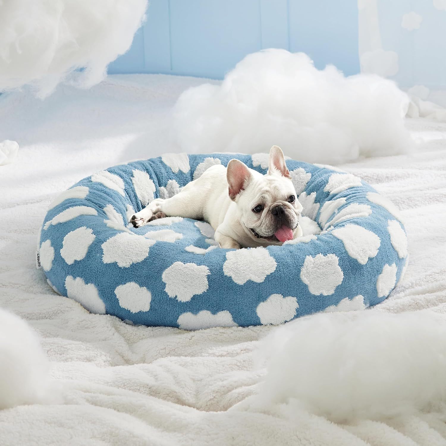 Discover the All Season Round Warm Pet Bed: A Cozy Haven for Your Furry Friends